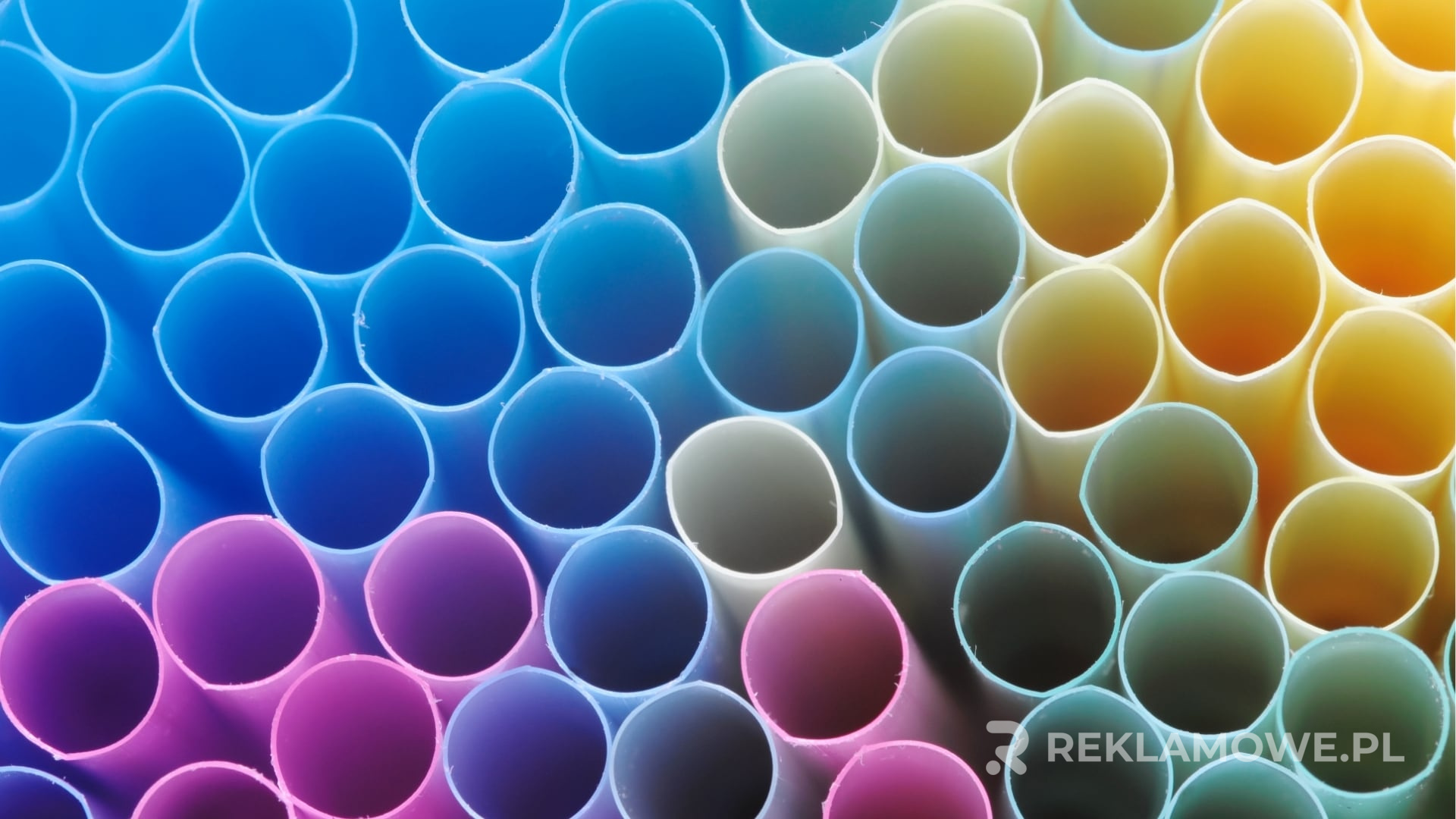 Zaawansowane technologicznie linie produkcyjne do tworzenia słomek reklamowych