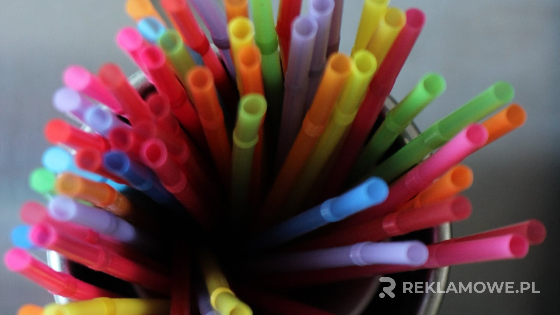 Nowe przepisy dotyczące słomek reklamowych na rok 2025