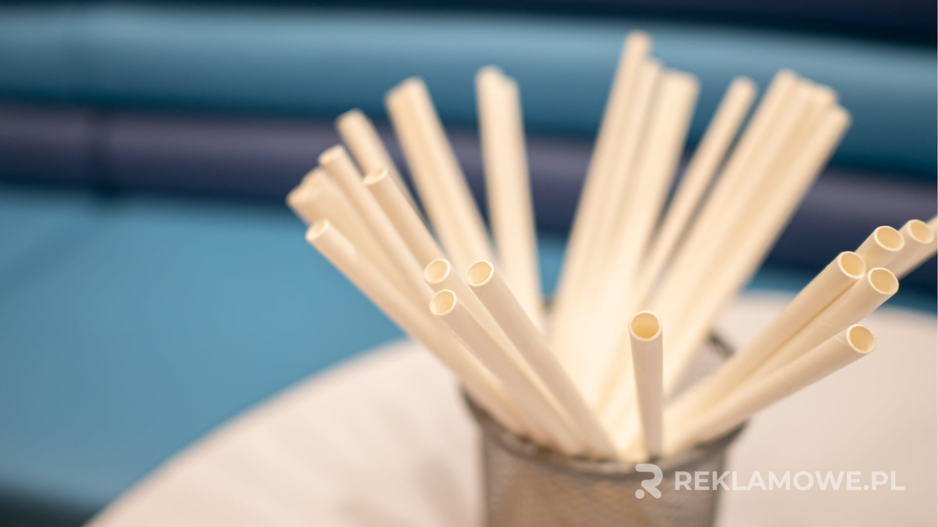 Słomki reklamowe z logo firmy