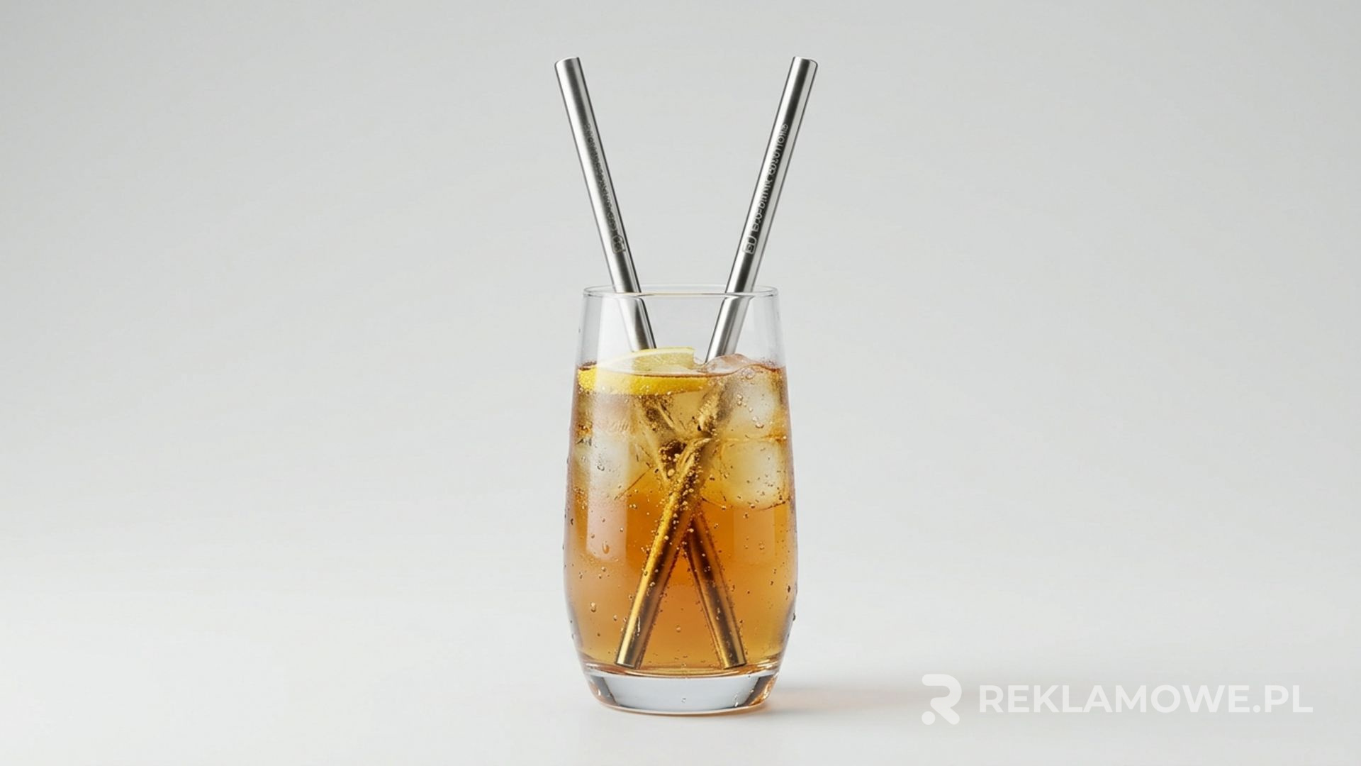 Słomki reklamowe wykonane z nietypowych materiałów